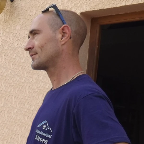 Steven, responsable secteur Mauve chez Géné-Bat-Sud 66
